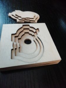 Dřevěná hračka pro děti Prase 3-dílná 10x10 cm