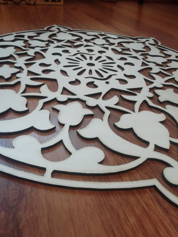 Mandala na zeď- Květ - bílá 45x45cm