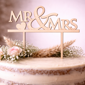 Dřevěná dekorace na svatební dort - Mr, Mrs 15x10cm, 2ks