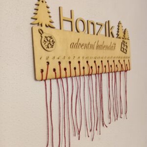 Dřevěný adventní kalendář s vlastním textem