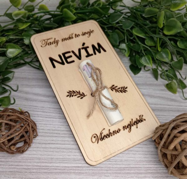 Dřevěná obálka na peníze k narozeninám
