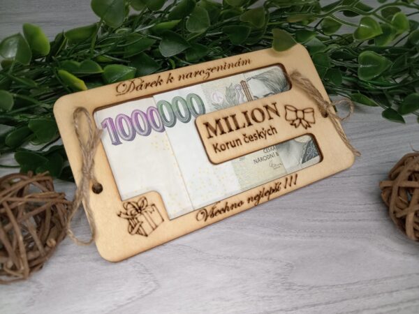 Dřevěná obálka milion k narozeninám