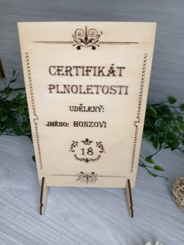 Vtipný dárek k 18. narozeninám - Certifikát plnoletosti s vlastním textem