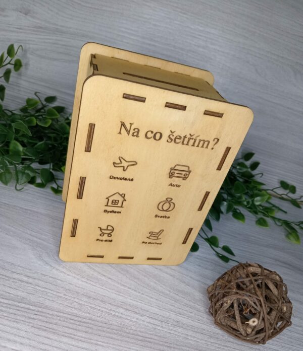 Dřevěná pokladnička na splněná přání