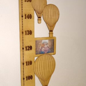Dětský dřevěný metr na zeď